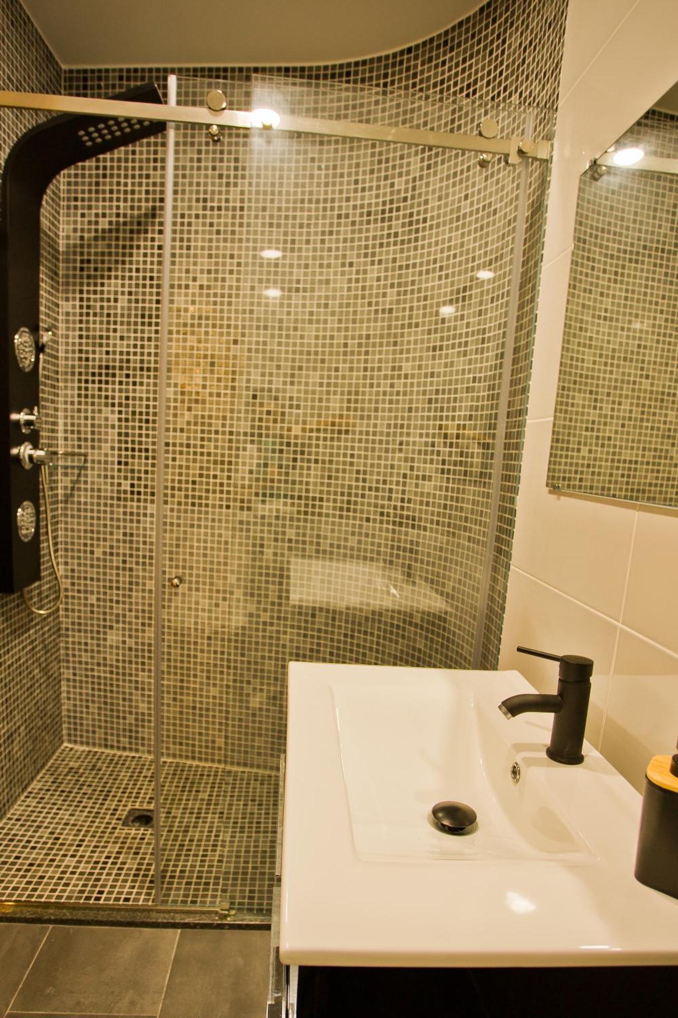 Guest House 10 De Agosto Фигейра да Фош Екстериор снимка