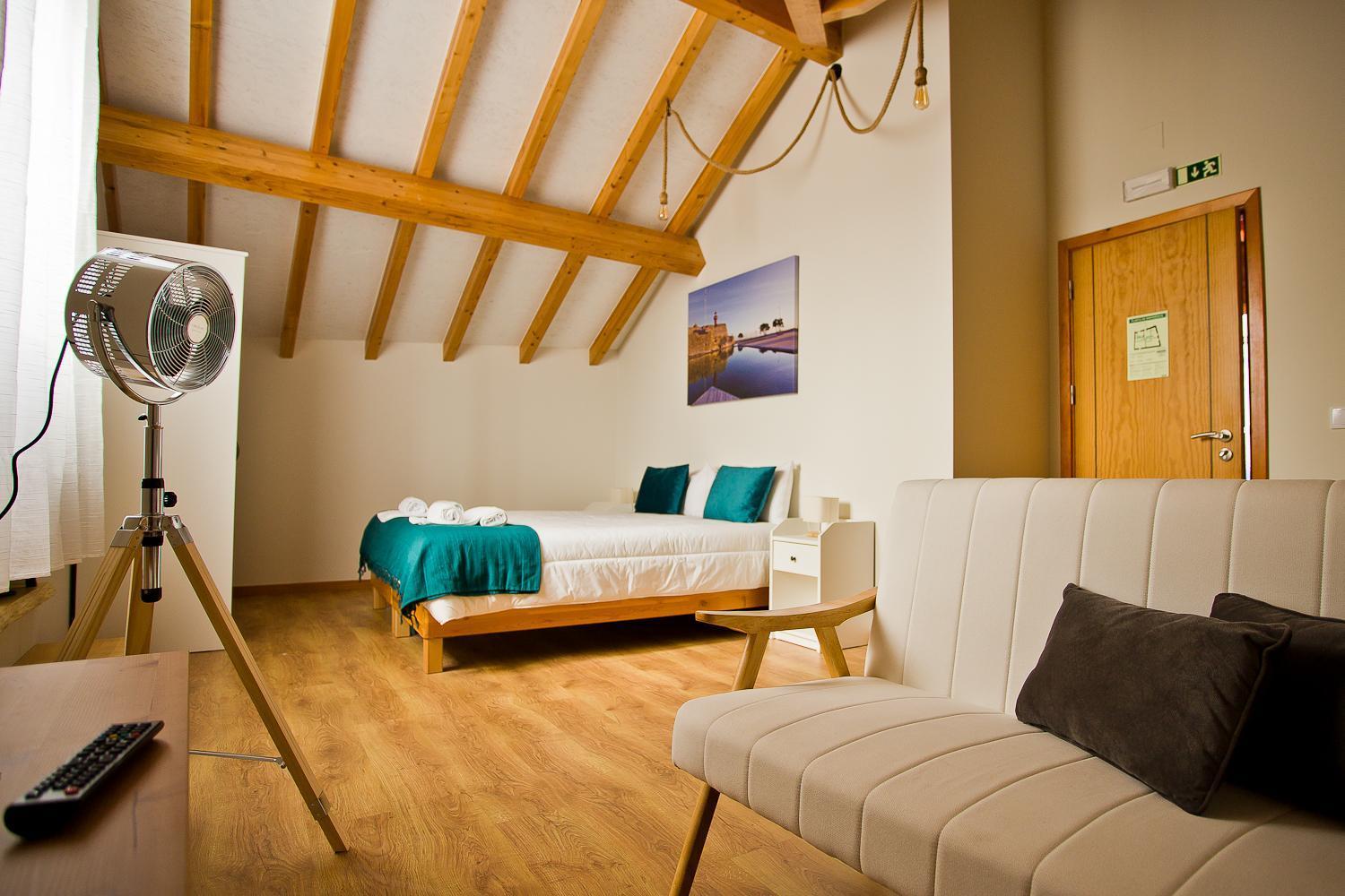 Guest House 10 De Agosto Фигейра да Фош Екстериор снимка